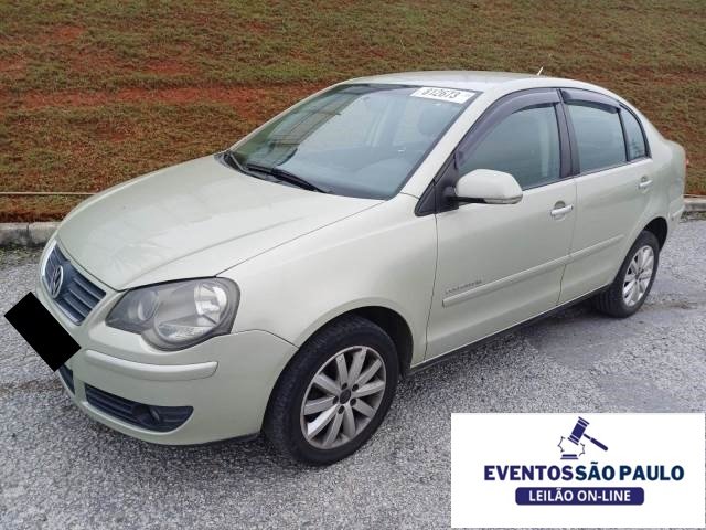 POLO SEDAN COMFORTLINE 1.6 TOTAL FLEX 2010