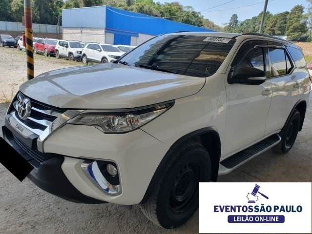 TOYOTA HILUX SW4 SR 2.7 16V VVT-I 2017
