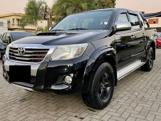 TOYOTA HILUX 3.0 SRV 4X4 CD 16V TURBO DIESEL 2013
