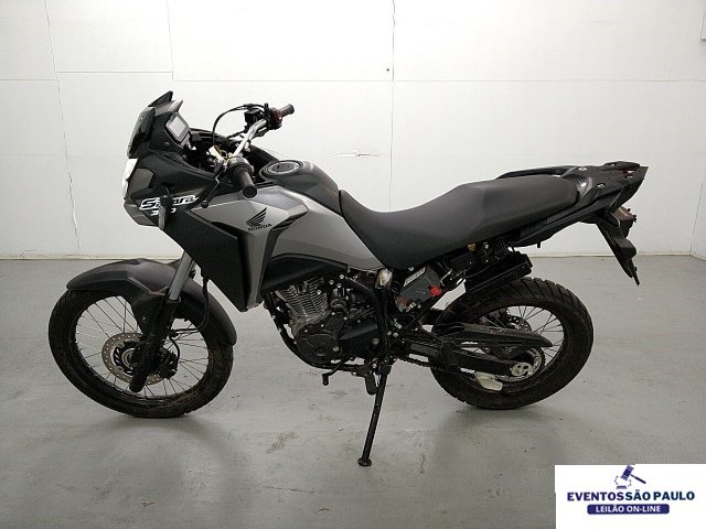 HONDA XRE 300 SAHARA ANO 2023/2024